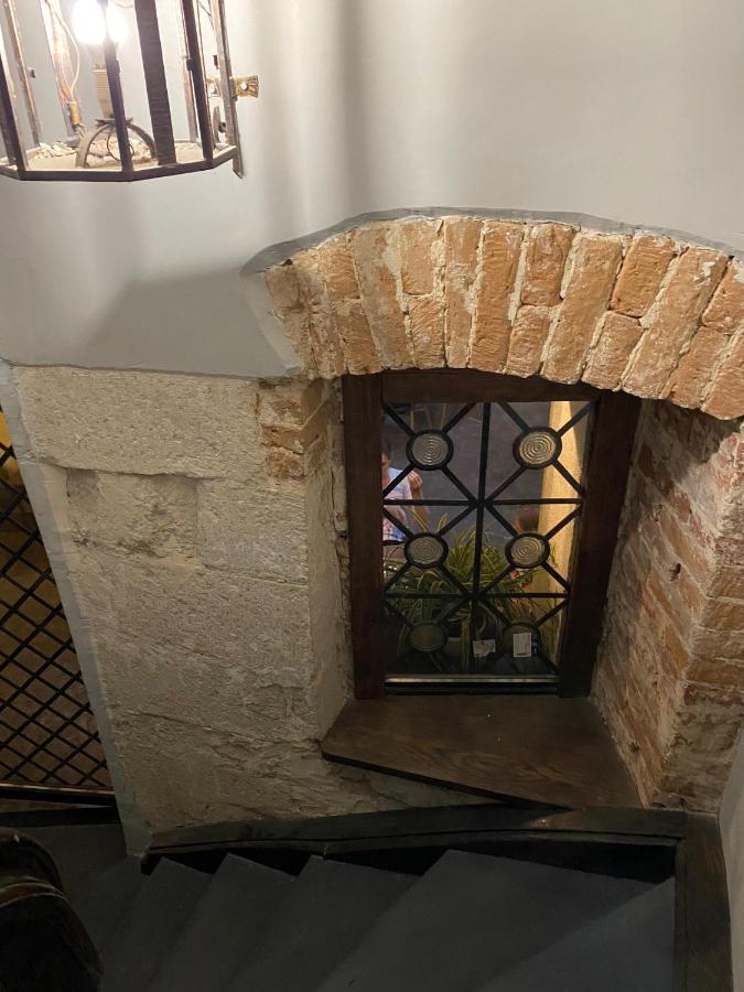 Центер Квартира На Вулиці Лесі Українки 19 Lviv Exterior foto